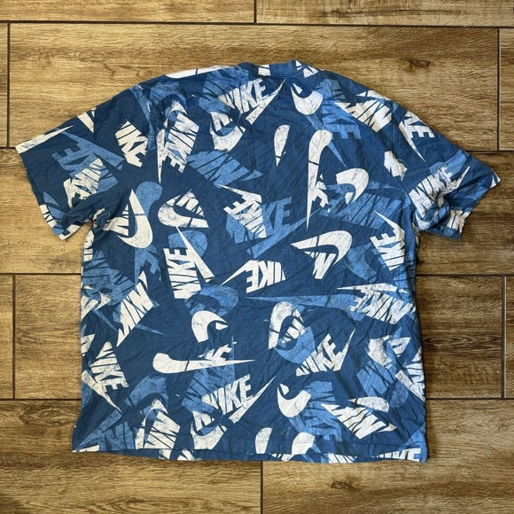 Nike Swoosh Print T-Shirt - Picture 4 of 11